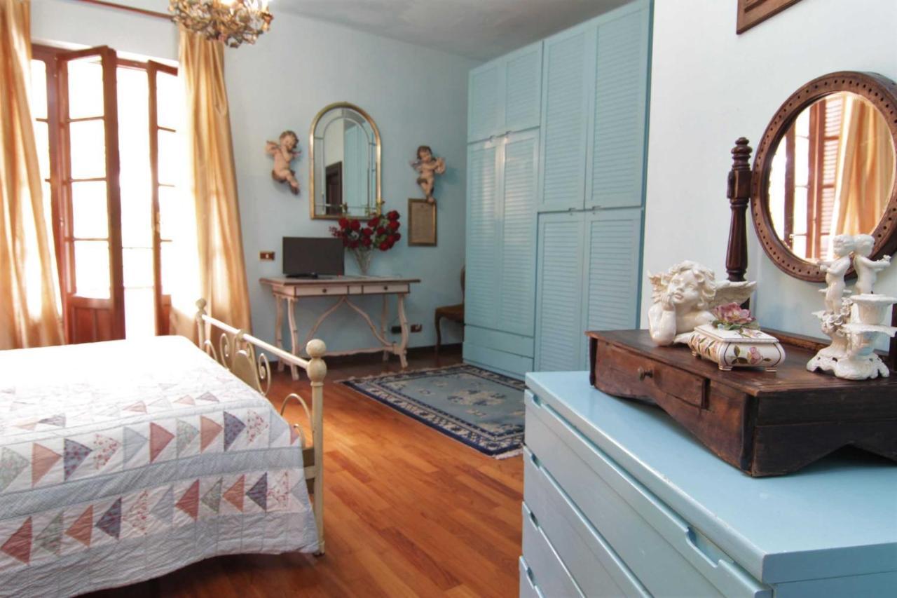 L'Arrocco Bed And Breakfast マリーナ・ディ・カッラーラ エクステリア 写真