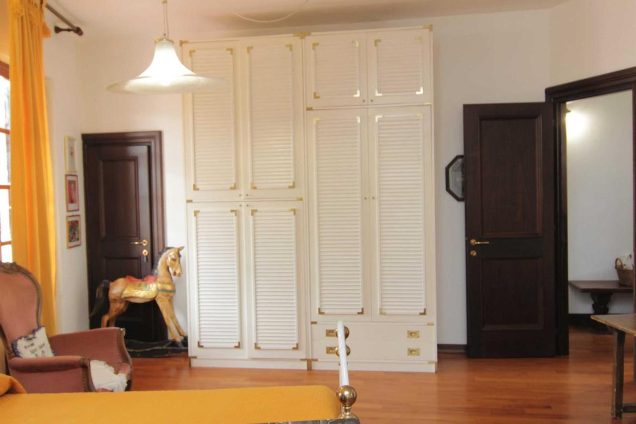 L'Arrocco Bed And Breakfast マリーナ・ディ・カッラーラ エクステリア 写真
