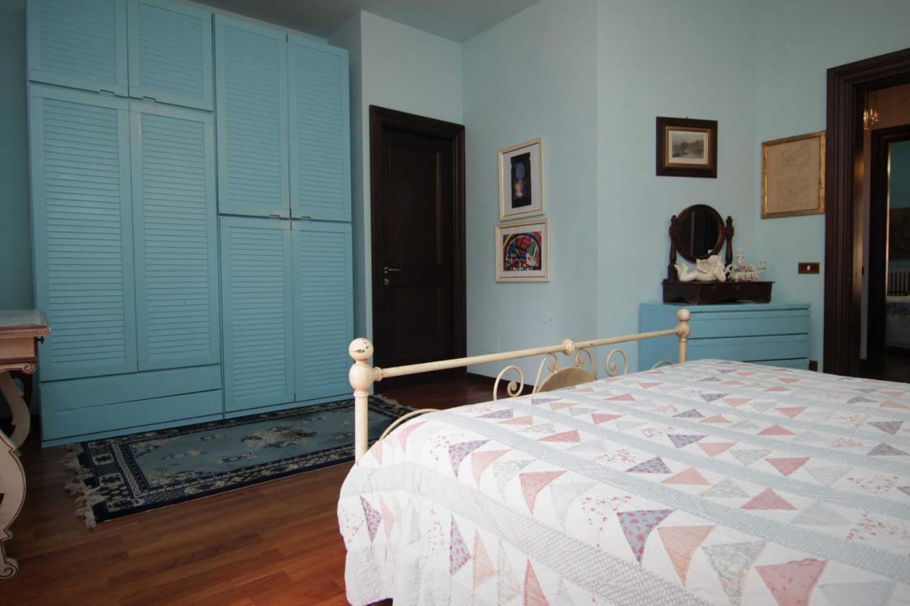 L'Arrocco Bed And Breakfast マリーナ・ディ・カッラーラ エクステリア 写真
